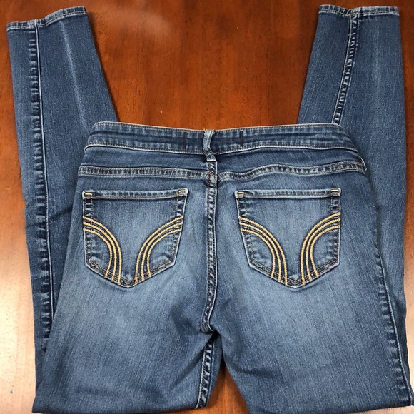 Hollister Skinny Jeans - Picture 3 of 5